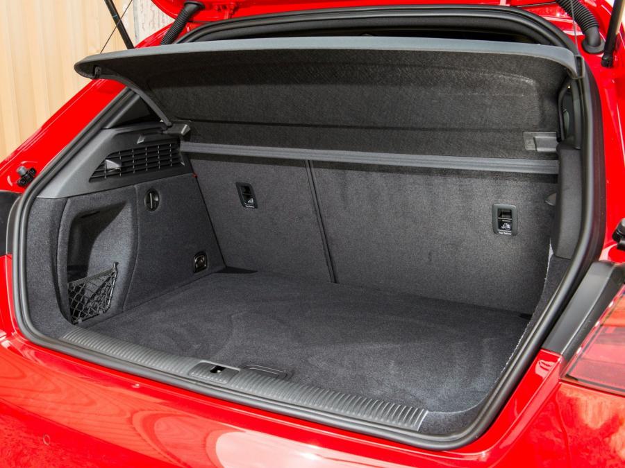 Багажник Audi S3 (8V) 2013 года  (UK) (фото 8 из 21)